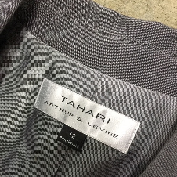 Tahari Author S Levine Gray Size 12 Blazer - Picture 6 of 8